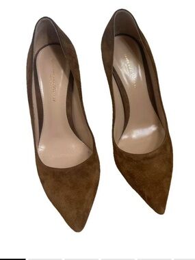 Gianvito Rossi Brown Suede Pointed Pumps